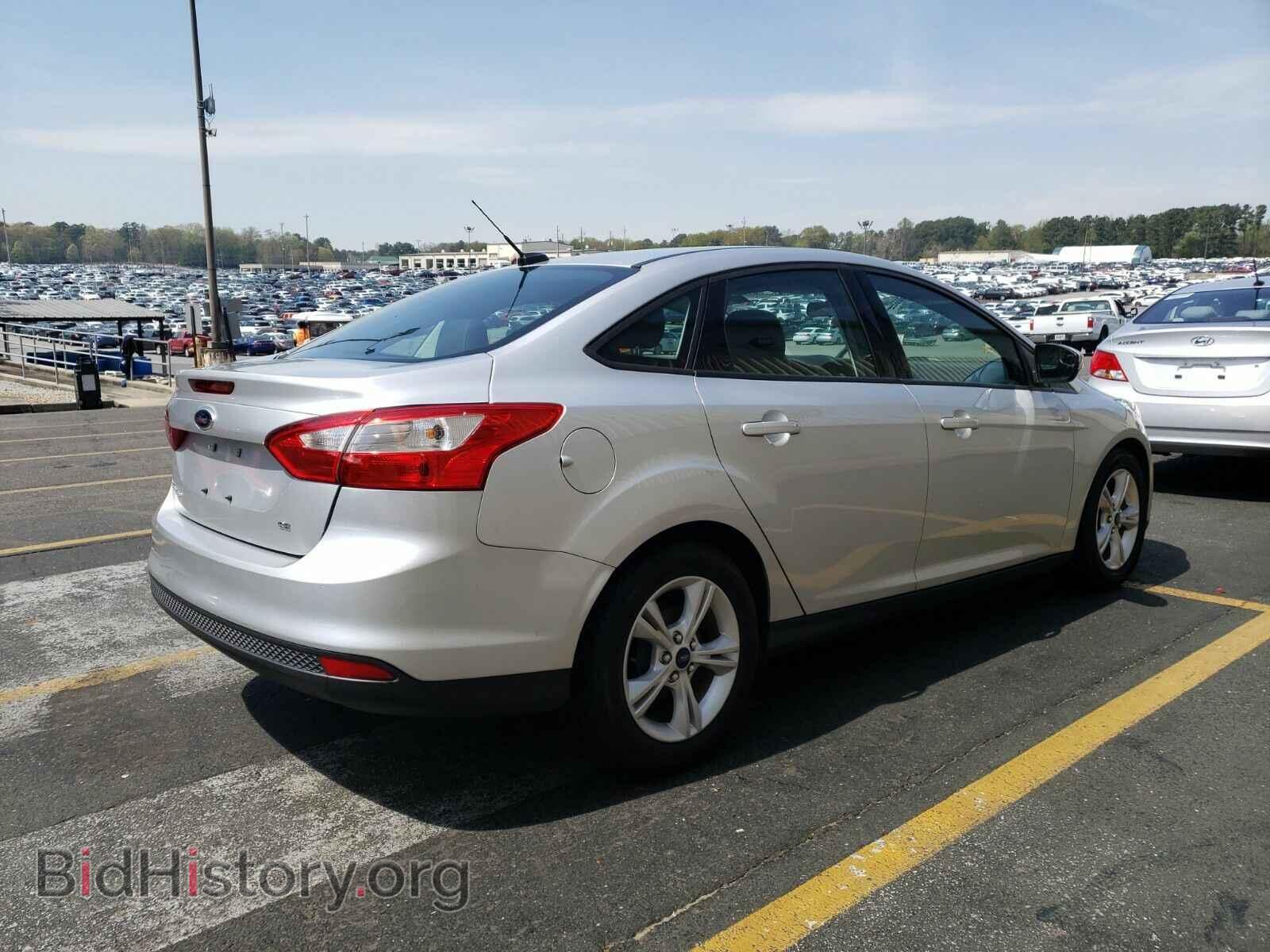 2014 Ford Focus - VIN: 1FADP3F2XEL462584 - Фото 2