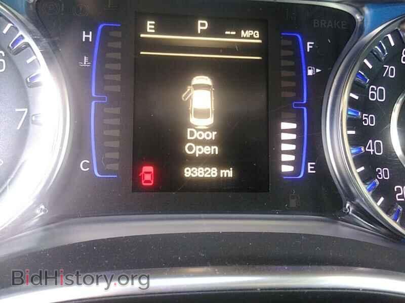 2016 Chrysler 200 - VIN: 1C3CCCAB9GN164595 - Фото 5
