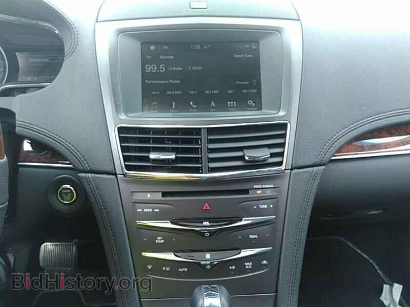 2019 Lincoln MKT - VIN: 2LMHJ5AT3KBL03412 - Фото 4