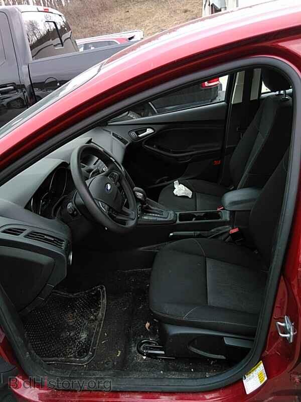 2017 Ford Focus - VIN: 1FADP3FE6HL302653 - Фото 3