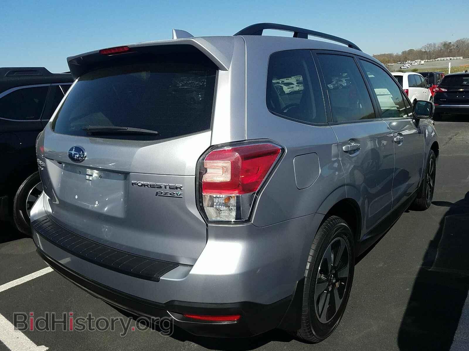 2017 Subaru Forester - VIN: JF2SJAEC0HH402002 - Фото 2