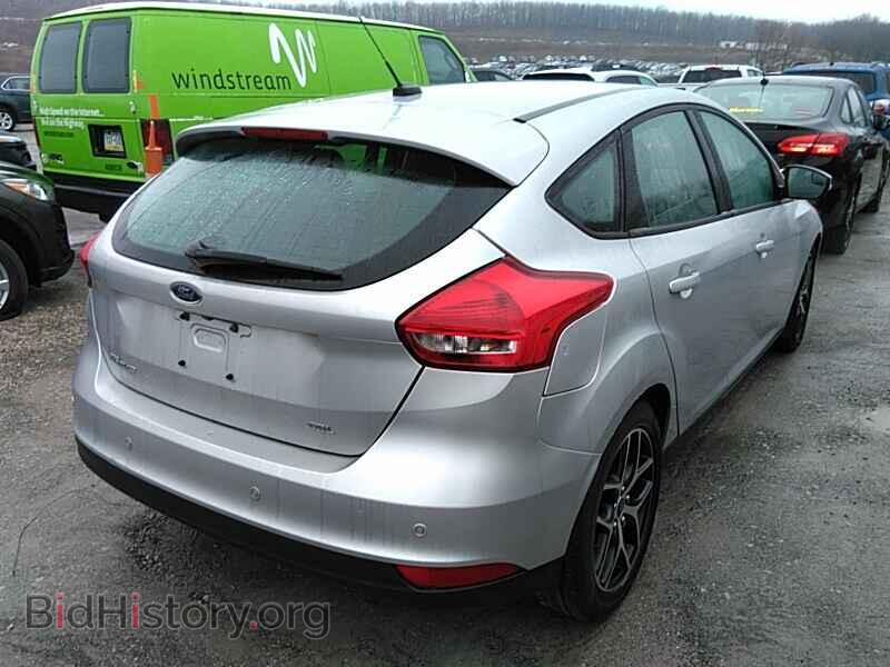 2017 Ford Focus - VIN: 1FADP3M25HL220129 - Photo 2