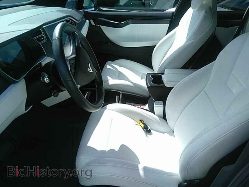 2017 Tesla Model X - VIN: 5YJXCBE23HF035236 - Photo 3