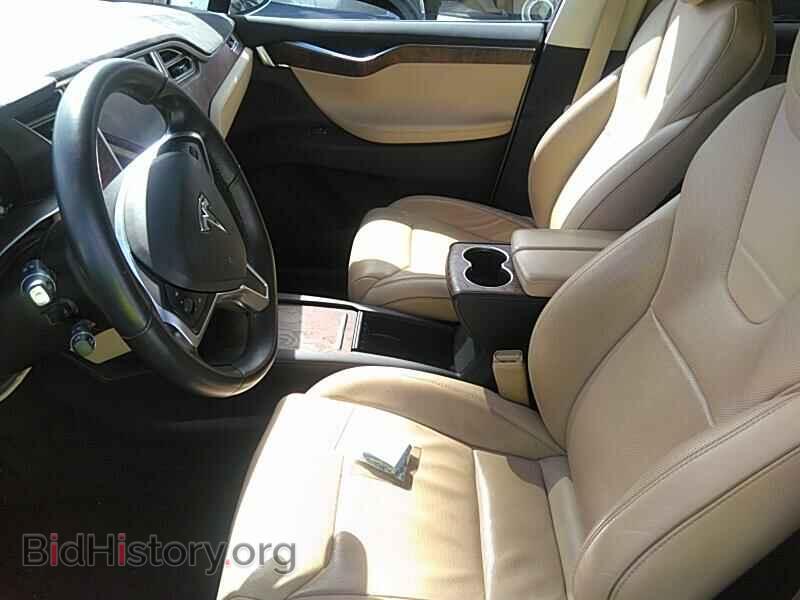 2017 Tesla Model X - VIN: 5YJXCBE25HF041555 - Photo 3