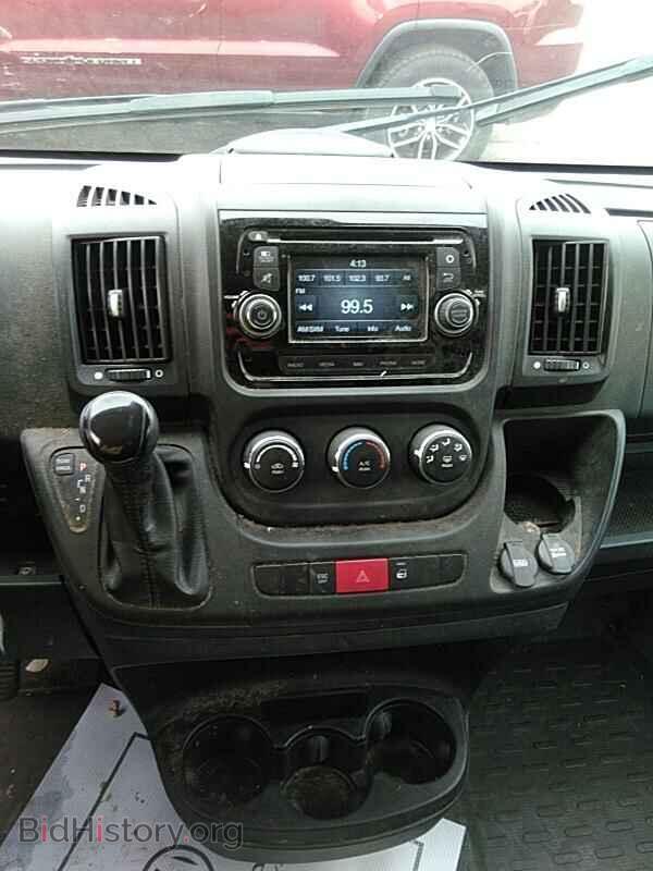 2017 Ram ProMaster Cargo Van - VIN: 3C6TRVAG9HE508828 - Фото 4