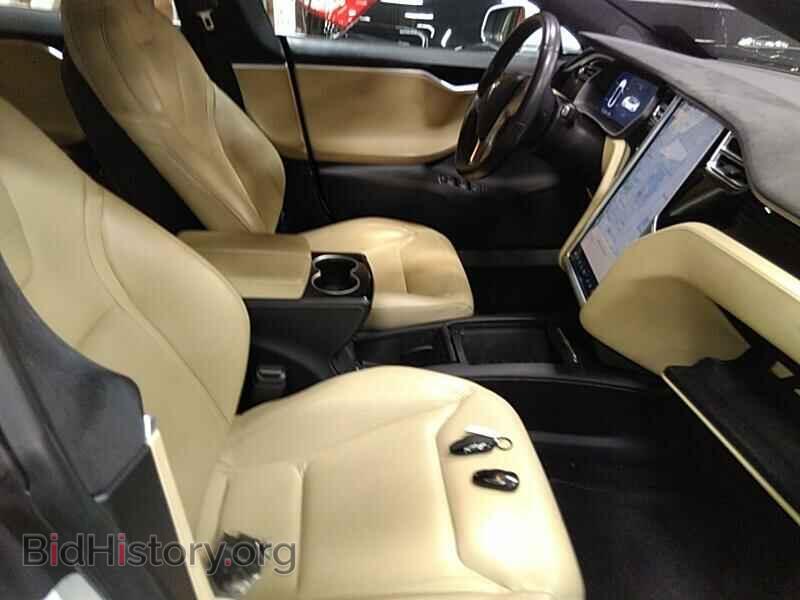 2016 Tesla Model S - VIN: 5YJSA1E15GF152882 - Фото 13