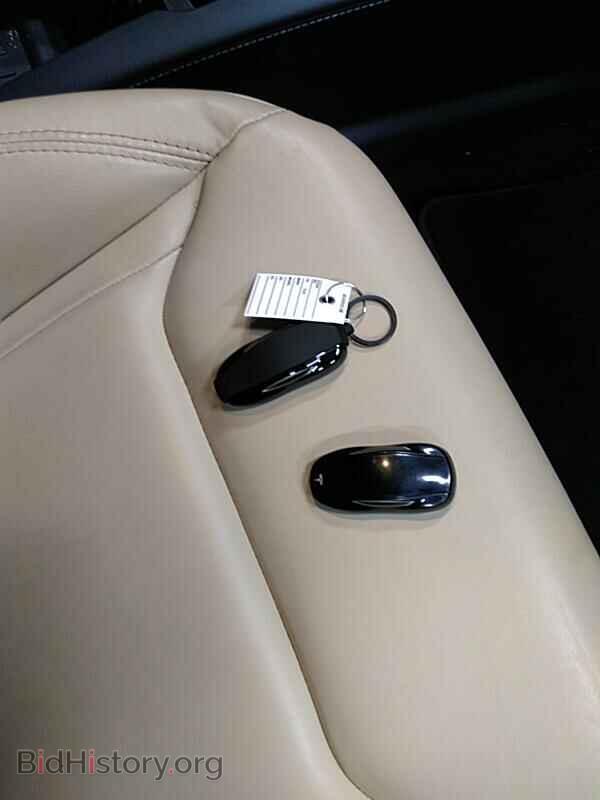 2016 Tesla Model S - VIN: 5YJSA1E15GF152882 - Фото 8