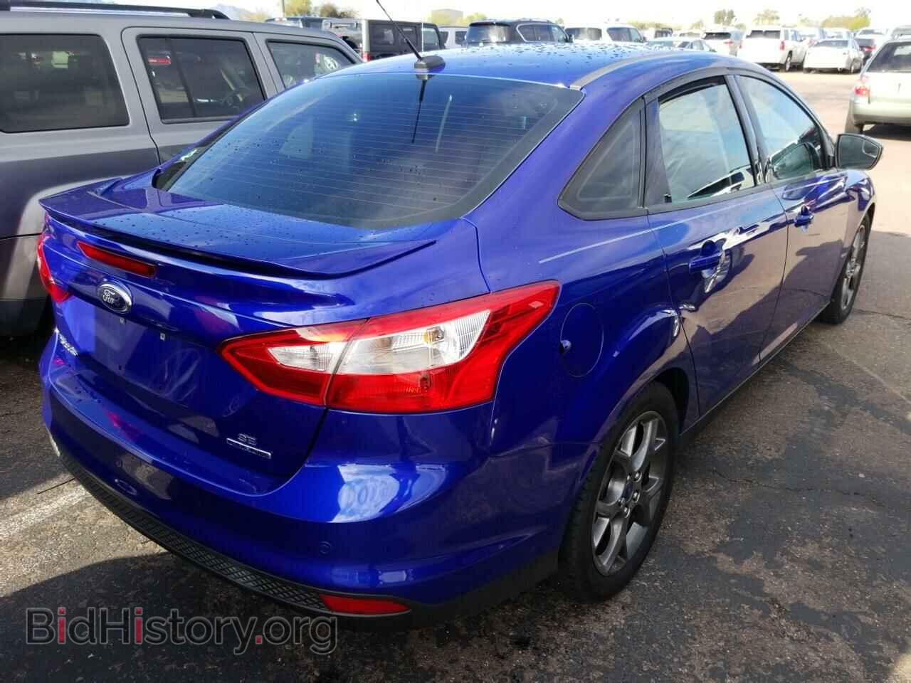 2014 Ford Focus - VIN: 1FADP3F21EL118593 - Photo 2