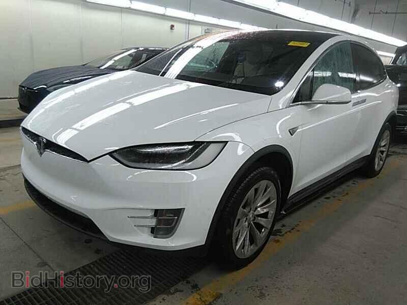 Фотография 5YJXCBE21GF010902 - Tesla Model X 2016