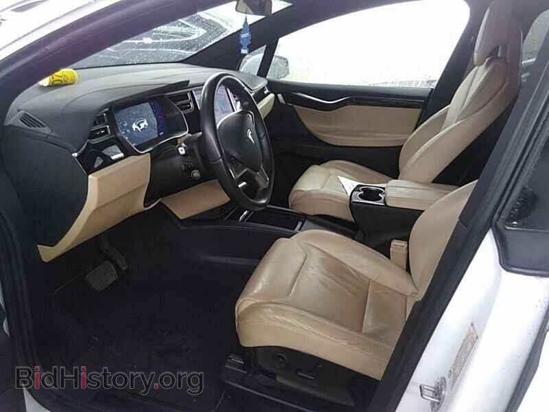 2016 Tesla Model X - VIN: 5YJXCBE21GF010902 - Фото 3