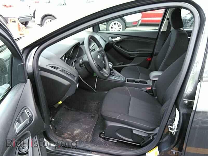 2017 Ford Focus - VIN: 1FADP3F27HL201417 - Фото 3