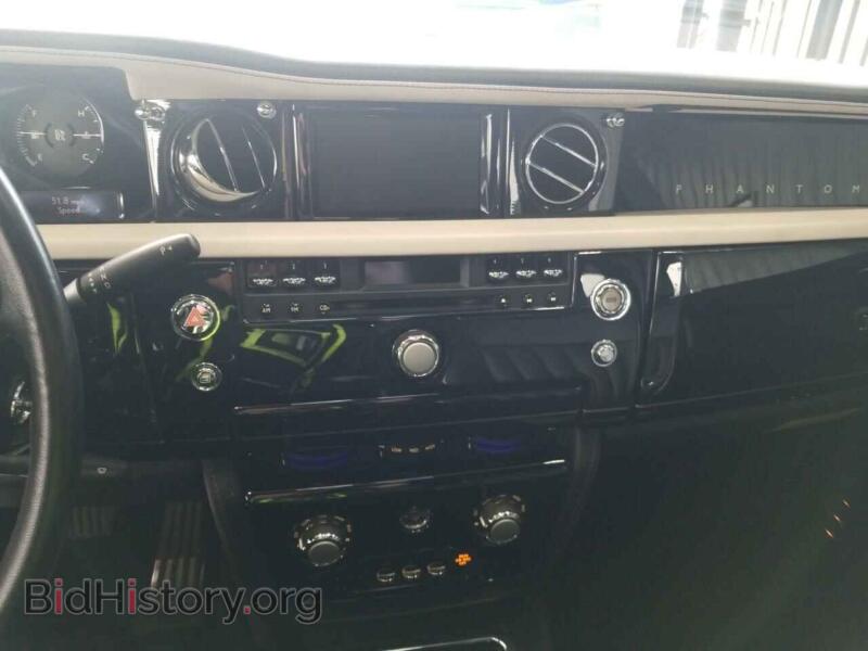 2008 Rolls-Royce PHANTOM (VIN SCA1S68578UX08839) — photo 4 of 21