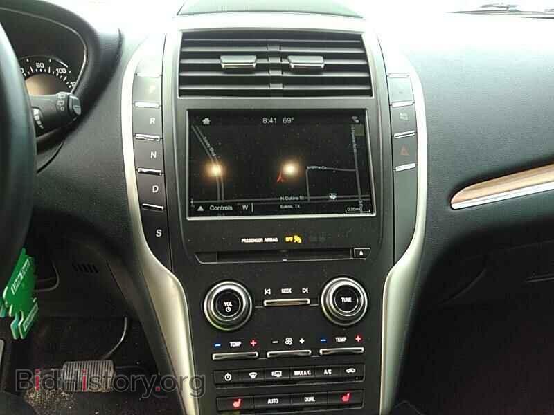 2018 Lincoln MKC - VIN: 5LMCJ2C99JUL05063 - Photo 4