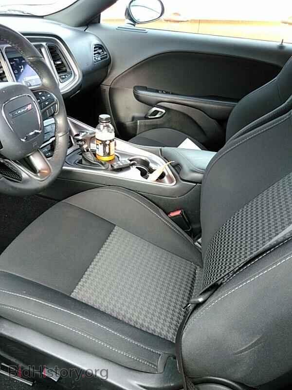 2019 Dodge Challenger - VIN: 2C3CDZBT9KH593695 - Фото 3
