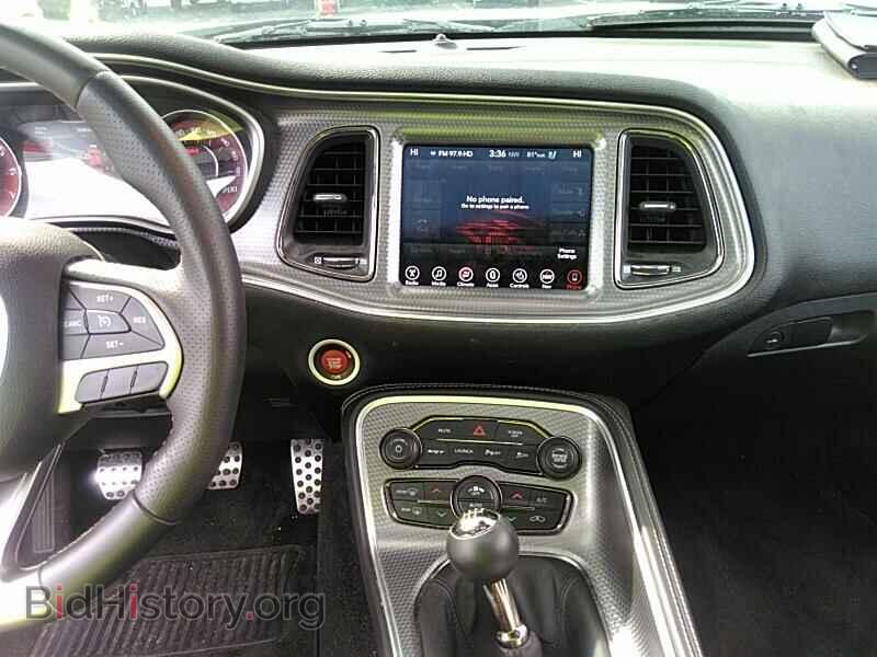 2017 Dodge Challenger - VIN: 2C3CDZC9XHH635609 - Фото 4