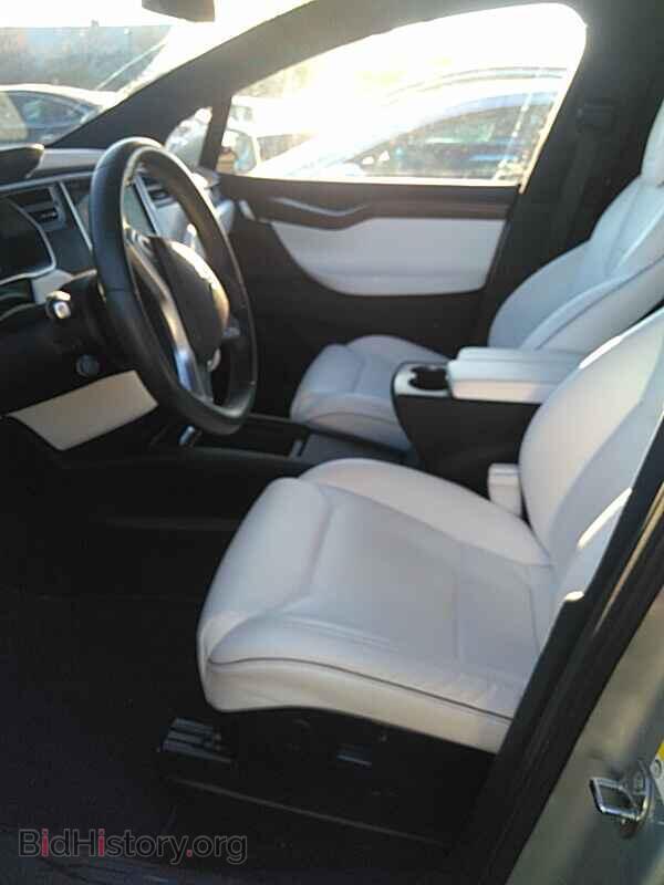 2016 Tesla Model X - VIN: 5YJXCAE23GF027761 - Фото 3