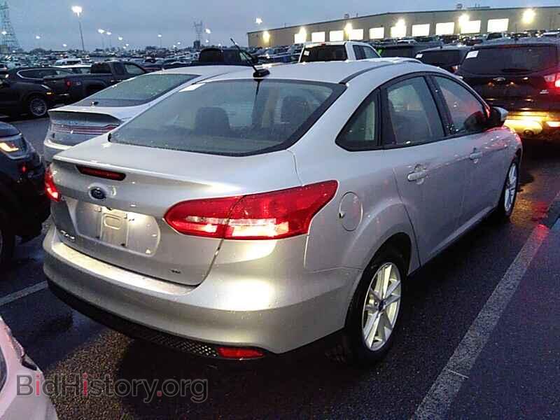 2017 Ford Focus - VIN: 1FADP3F2XHL212315 - Фото 2