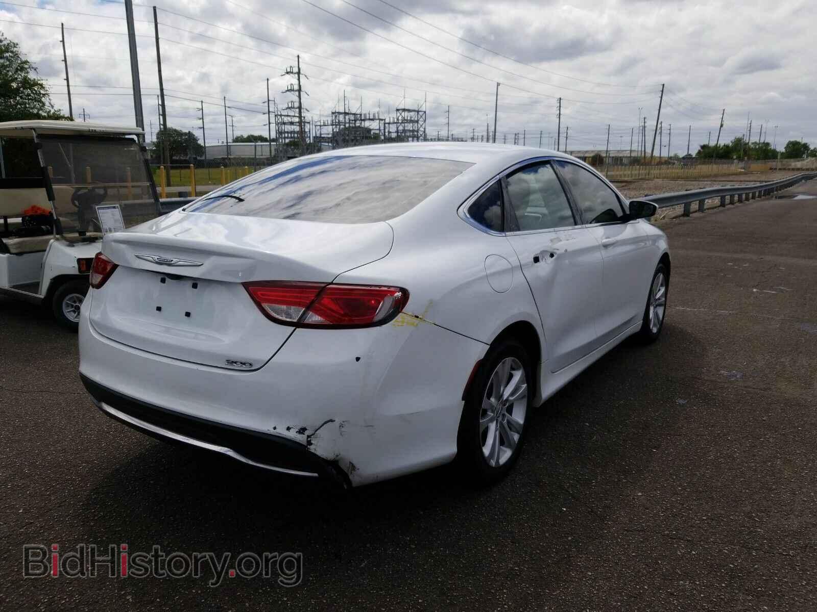 2016 Chrysler 200 - VIN: 1C3CCCAB5GN112607 - Photo 2