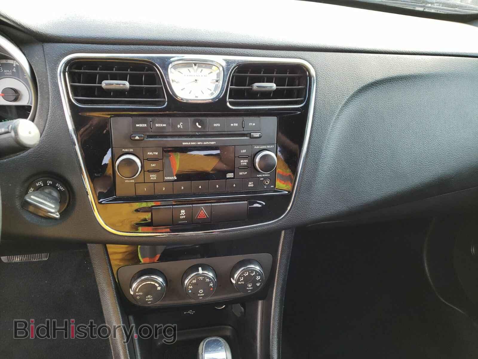 2013 Chrysler 200 - VIN: 1C3CCBBB0DN597419 - Фото 4
