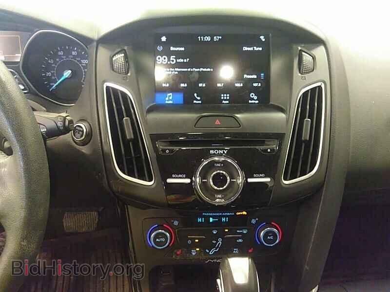 2017 Ford Focus - VIN: 1FADP3N21HL210986 - Фото 4