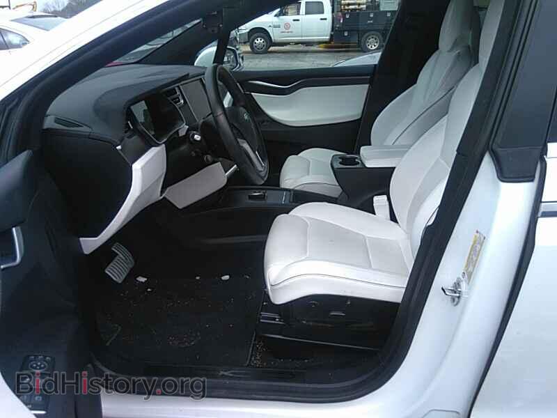2016 Tesla Model X - VIN: 5YJXCAE42GF000536 - Фото 3