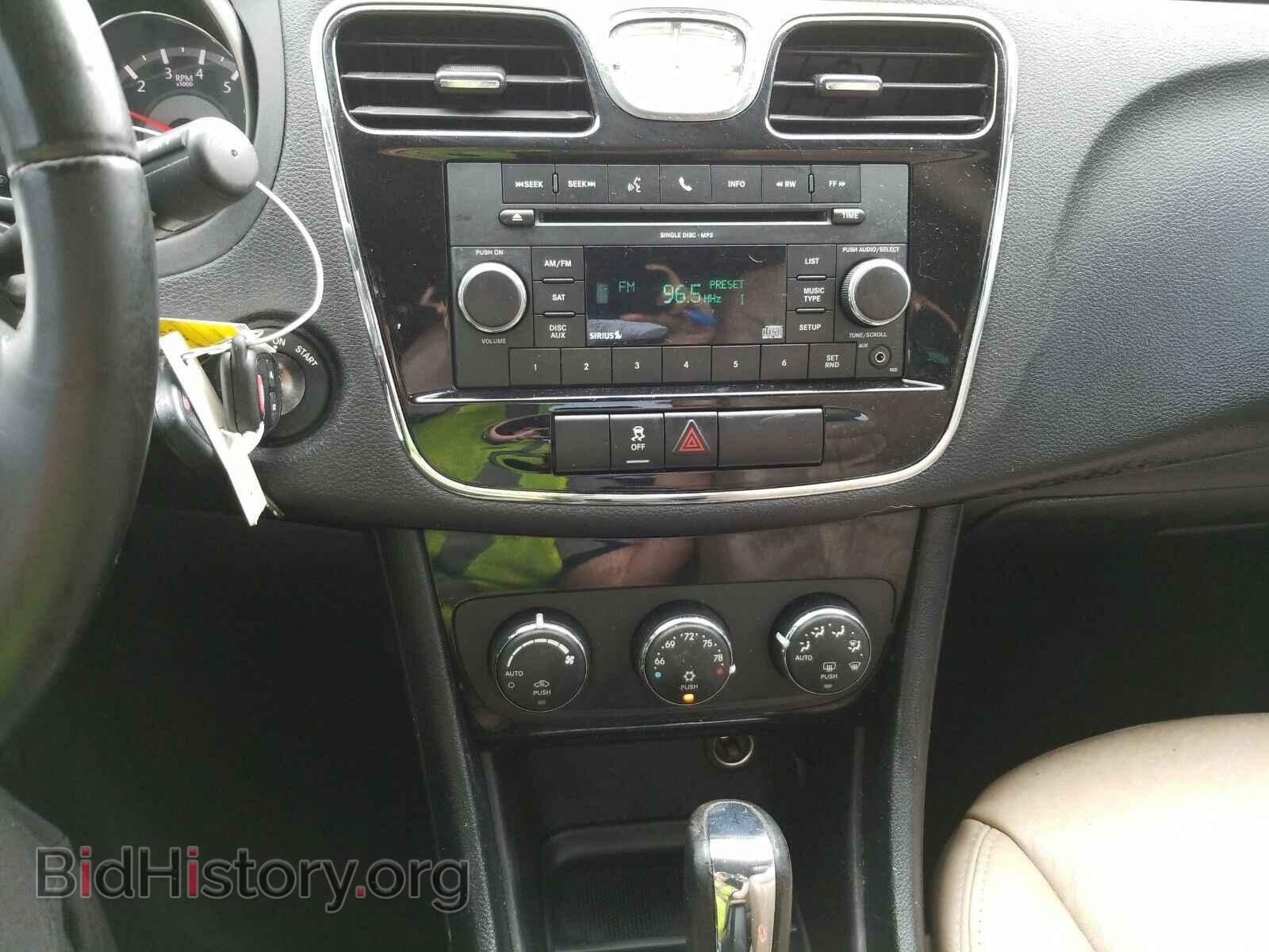 2011 Chrysler 200 - VIN: 1C3BC1FG1BN613524 - Фото 4