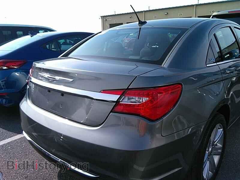2013 Chrysler 200 - VIN: 1C3CCBABXDN764886 - Фото 2