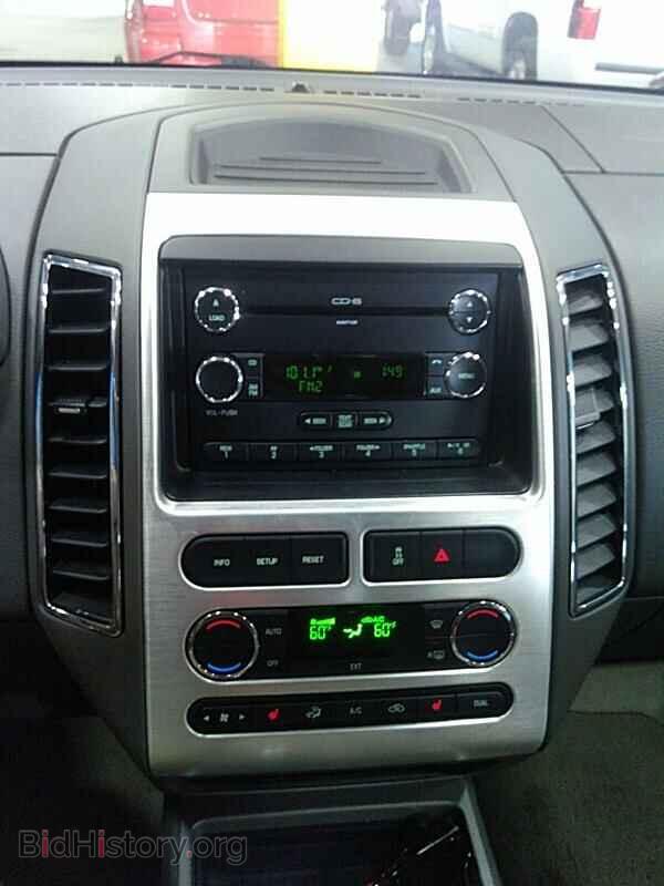 2008 Ford Edge - VIN: 2FMDK39C38BB34808 - Фото 4