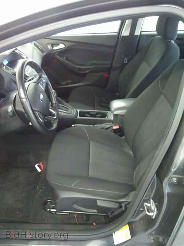 2016 Ford Focus - VIN: 1FADP3K29GL225688 - Фото 3