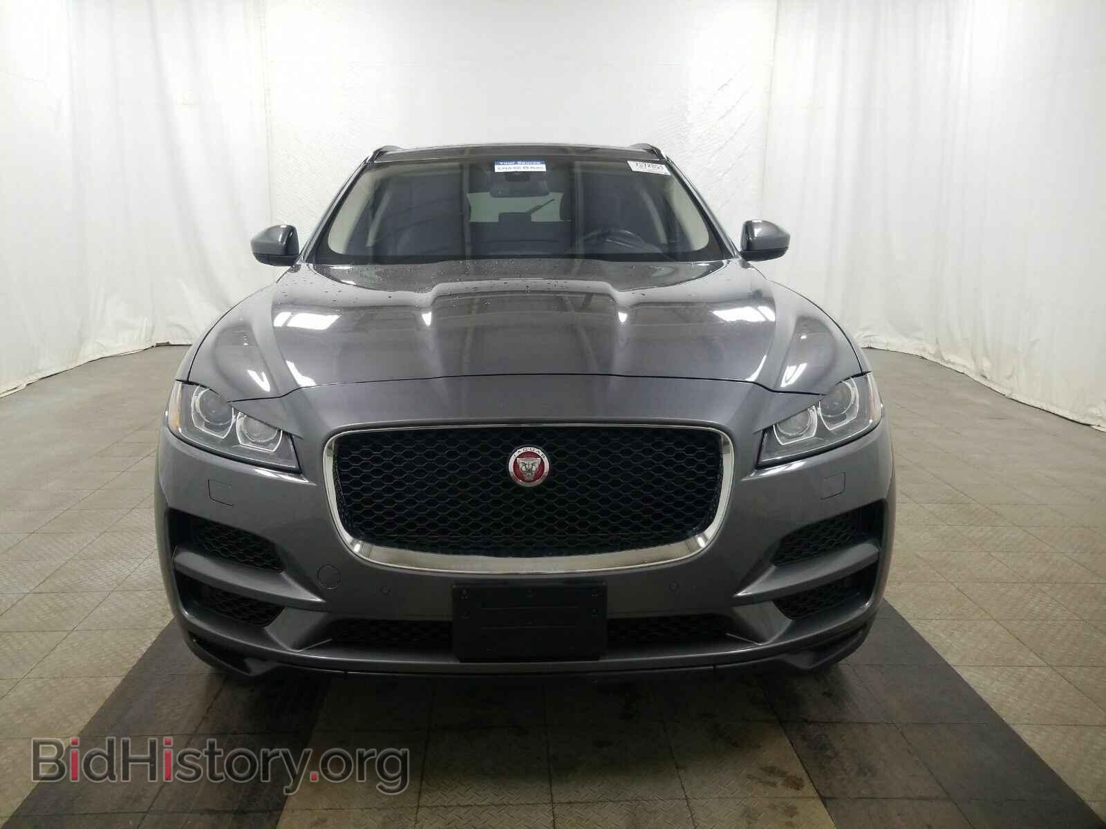 2017 Jaguar F-PACE - VIN: SADCJ2BN0HA086838 - Фото 2