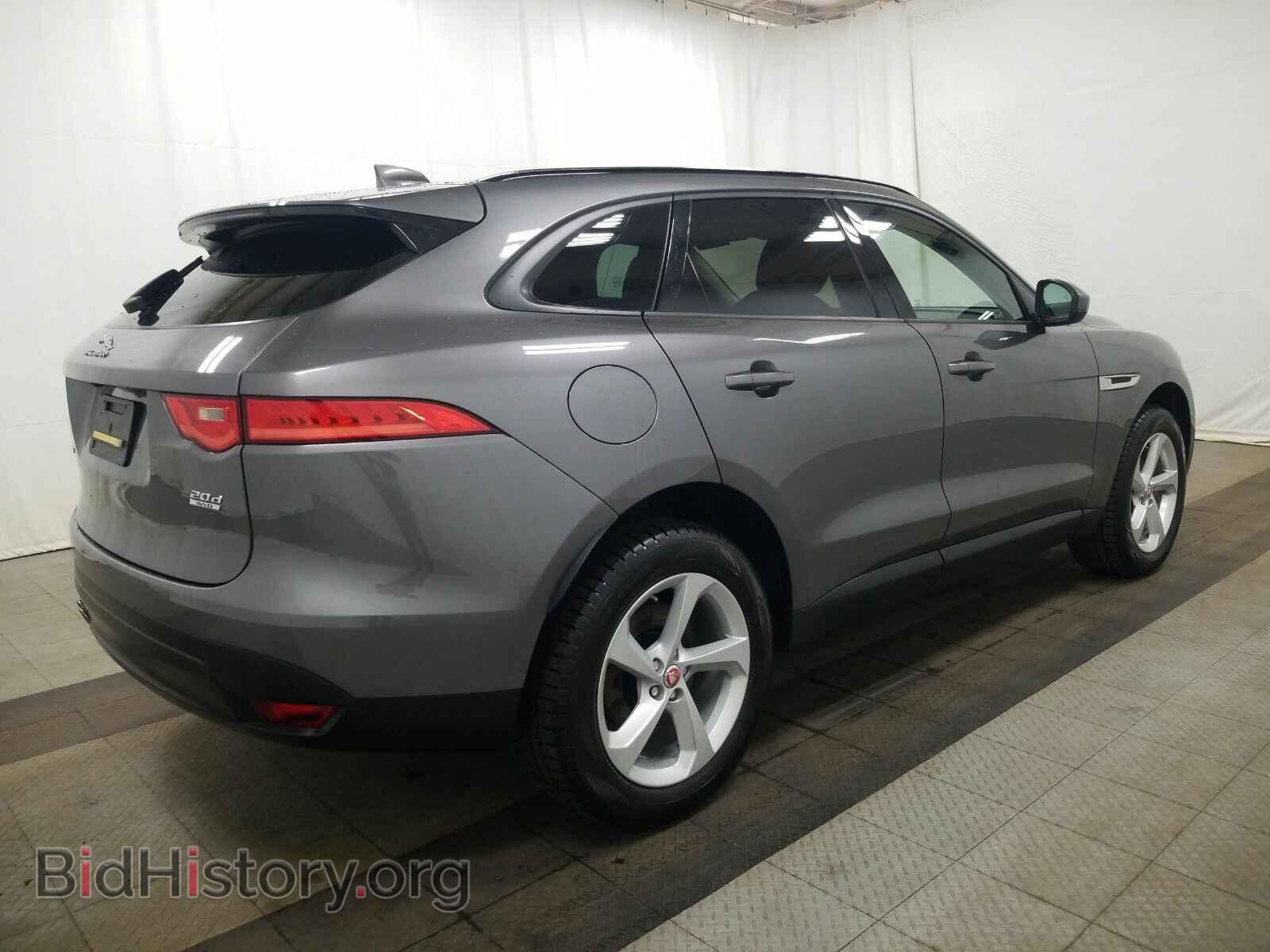 2017 Jaguar F-PACE - VIN: SADCJ2BN0HA086838 - Фото 4