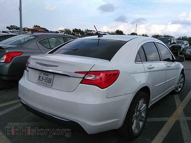 2012 Chrysler 200 - VIN: 1C3CCBBG6CN234360 - Фото 2