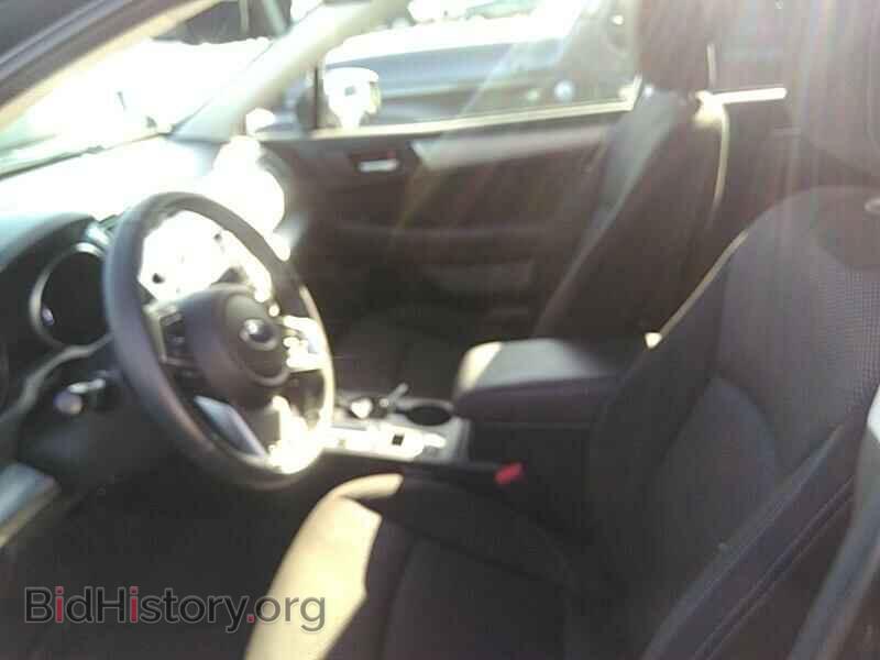 2018 Subaru Outback - VIN: 4S4BSAFC9J3304160 - Фото 3