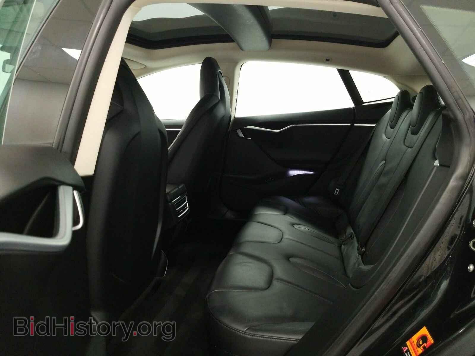 2013 Tesla Model S - VIN: 5YJSA1CN2DFP17493 - Photo 13