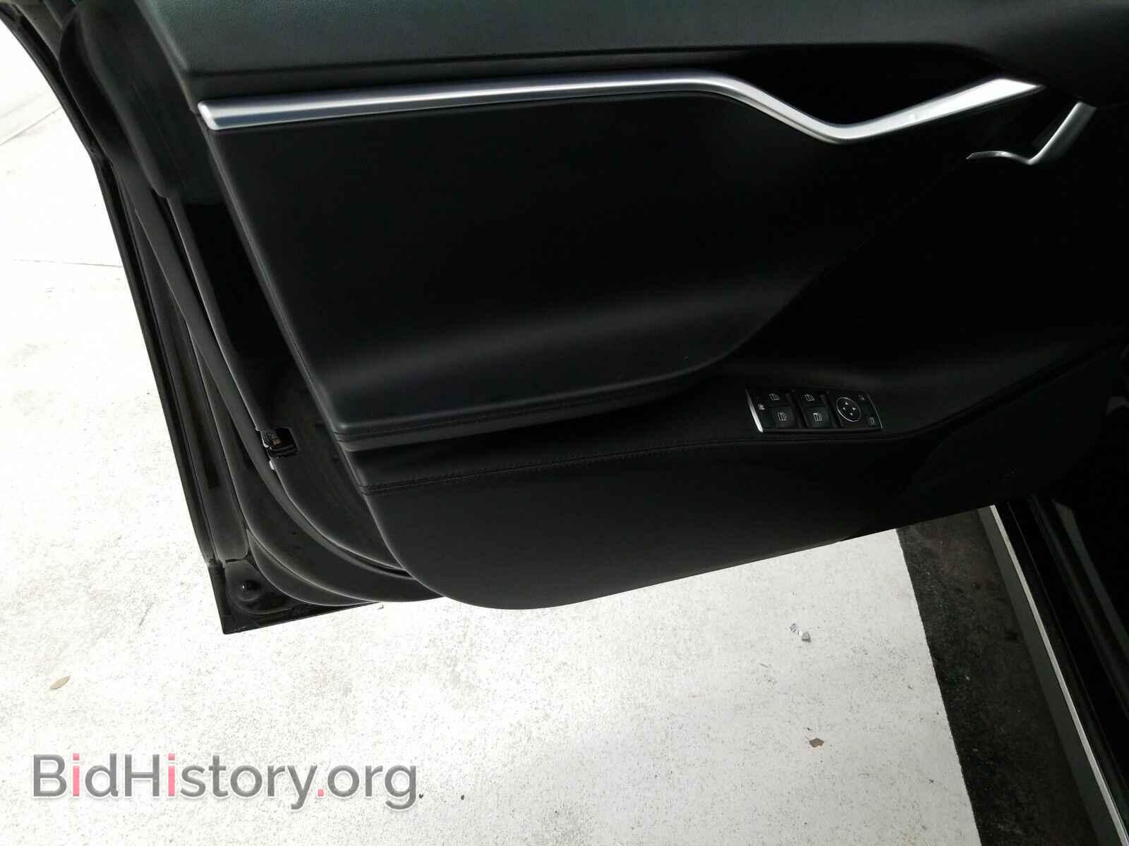 2013 Tesla Model S - VIN: 5YJSA1CN2DFP17493 - Photo 9