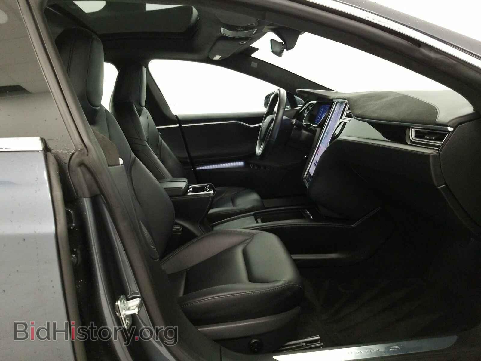 2016 Tesla Model S - VIN: 5YJSA1E21GF166979 - Photo 8
