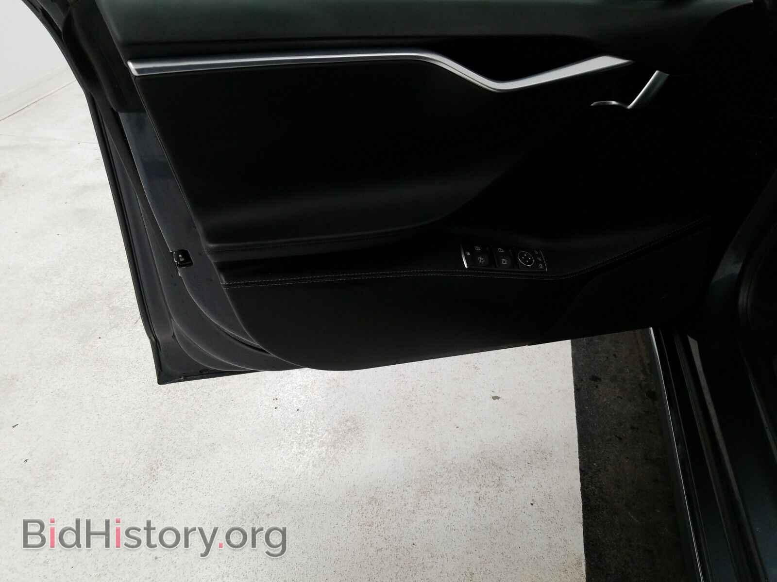 2016 Tesla Model S - VIN: 5YJSA1E21GF166979 - Photo 9