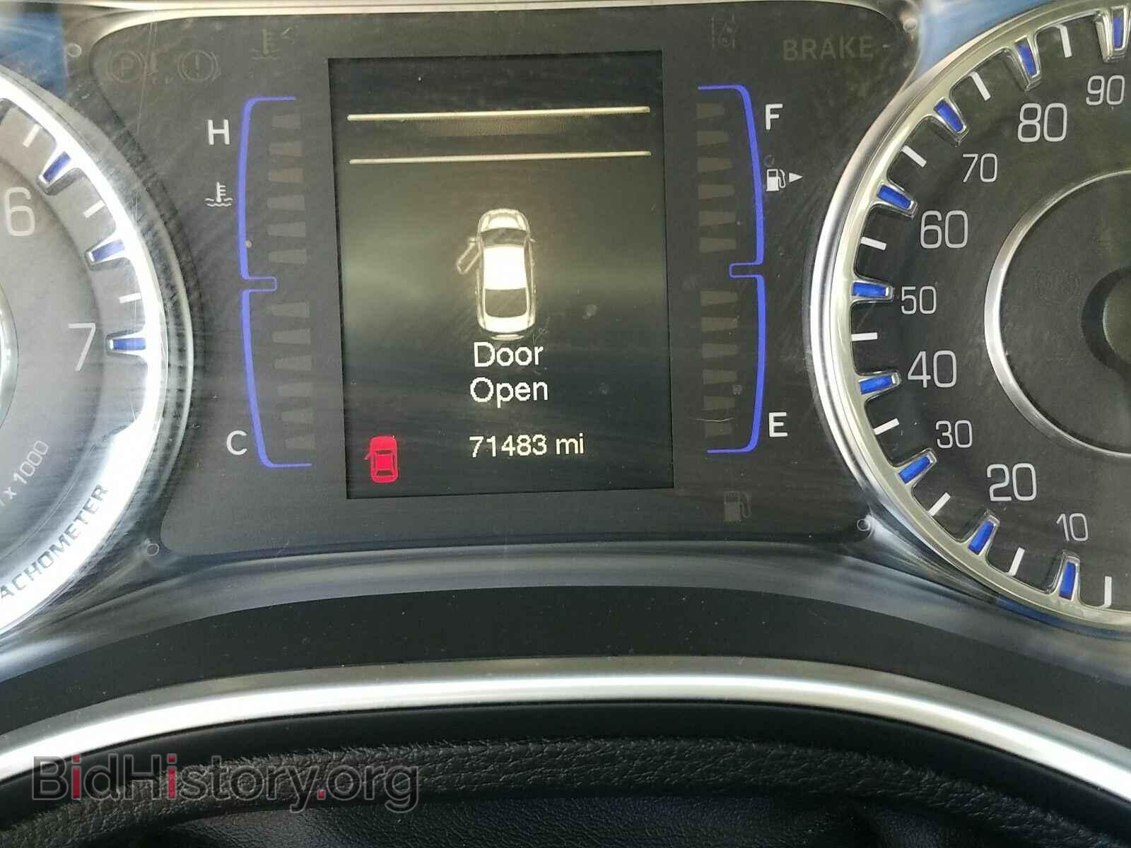 2016 Chrysler 200 - VIN: 1C3CCCAB6GN136981 - Фото 5