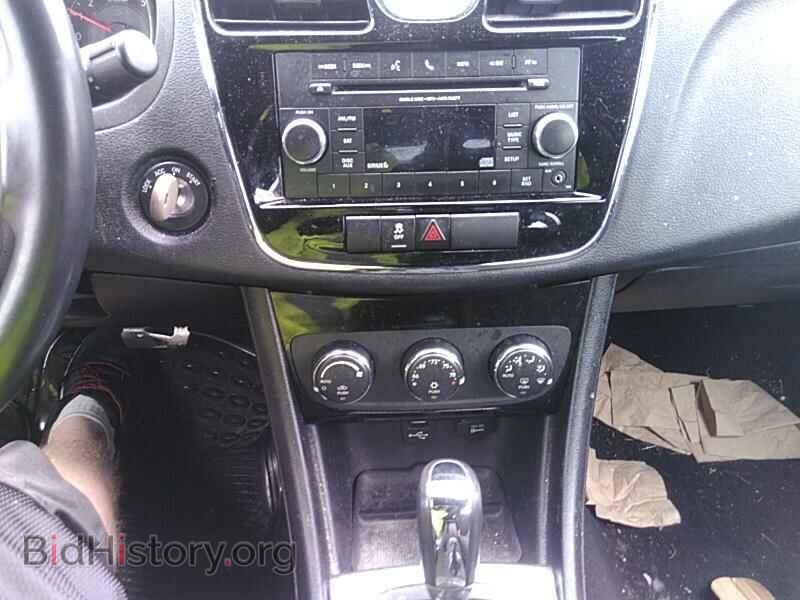 2012 Chrysler 200 - VIN: 1C3CCBBG5CN257841 - Фото 4