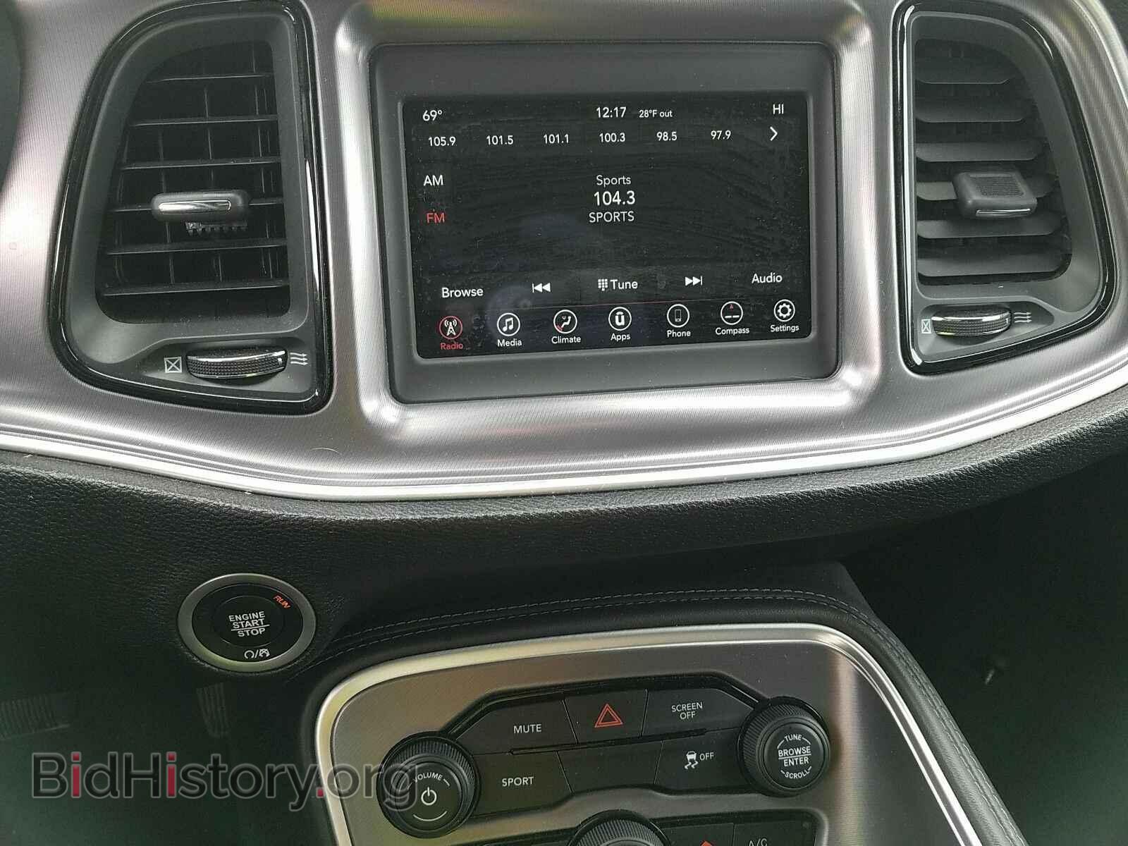 2019 Dodge Challenger - VIN: 2C3CDZAG5KH525432 - Photo 4