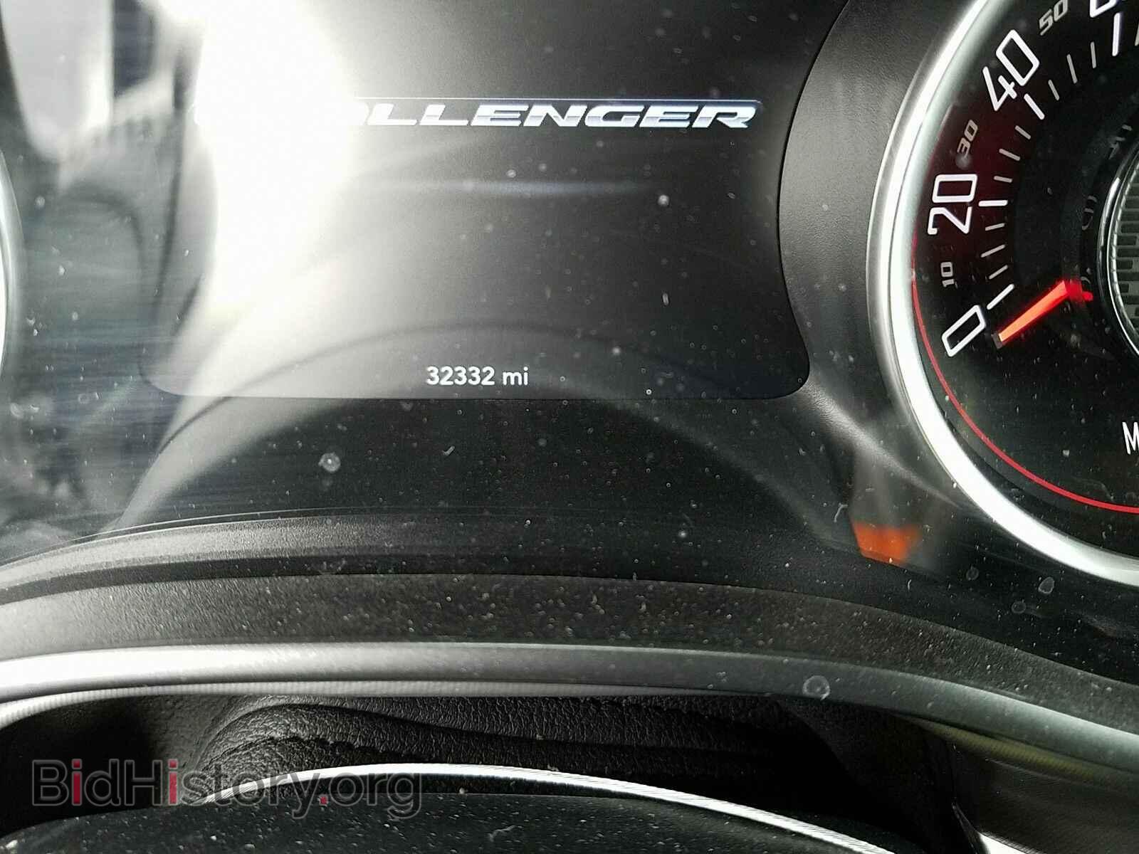 2019 Dodge Challenger - VIN: 2C3CDZAG5KH525432 - Photo 5