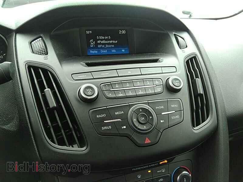 2017 Ford Focus - VIN: 1FADP3F27HL274237 - Фото 4
