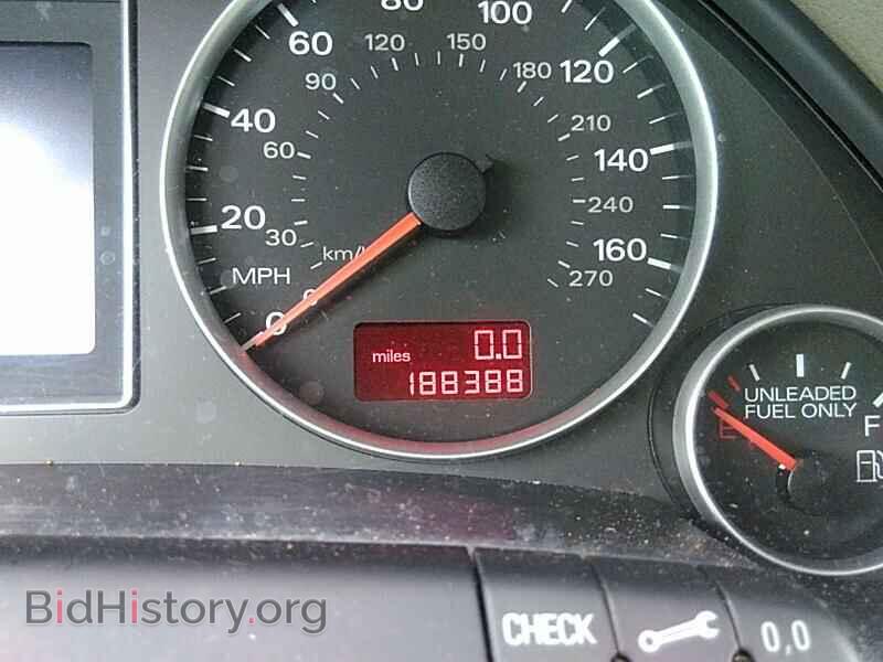 2008 Audi A4 - VIN: WAUDF78E88A091336 - Фото 5