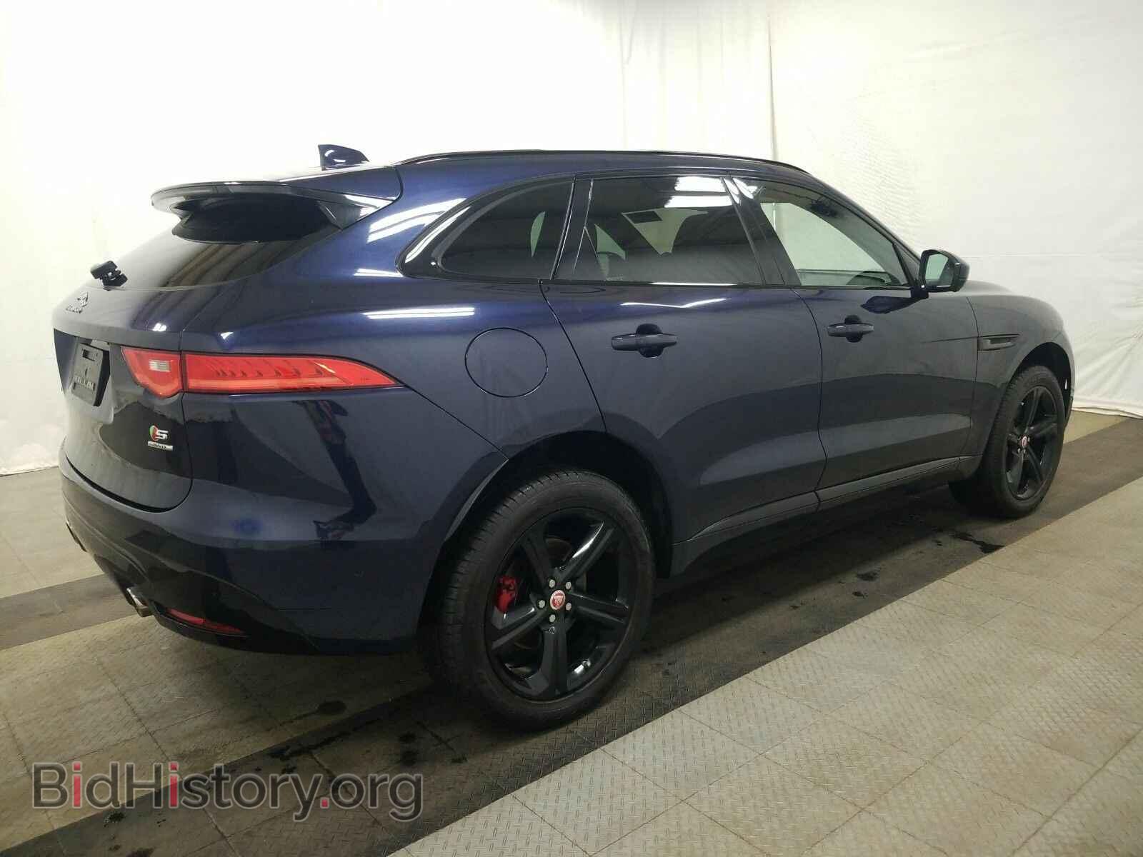 2017 Jaguar F-PACE - VIN: SADCM2BV4HA093217 - Photo 4
