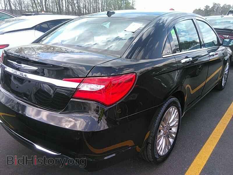 2013 Chrysler 200 - VIN: 1C3CCBCG1DN657184 - Фото 2