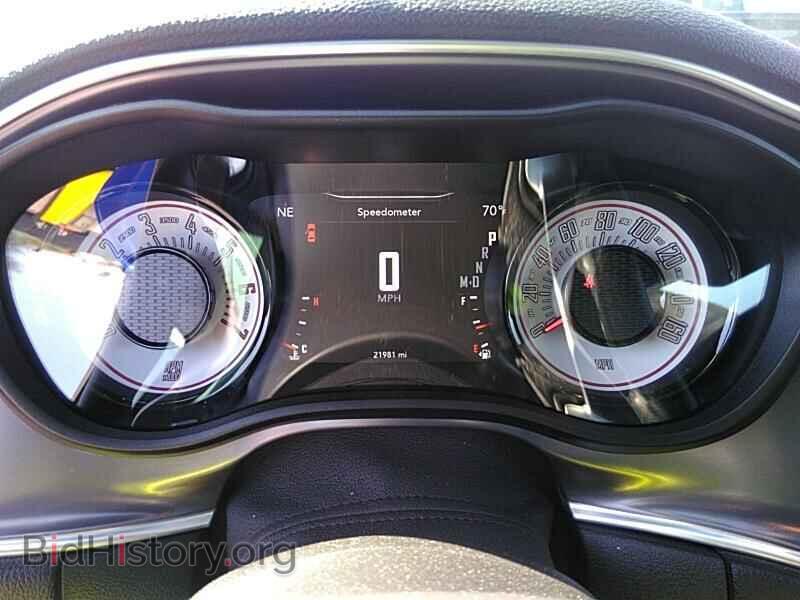 2019 Dodge Challenger - VIN: 2C3CDZBT2KH517669 - Фото 10