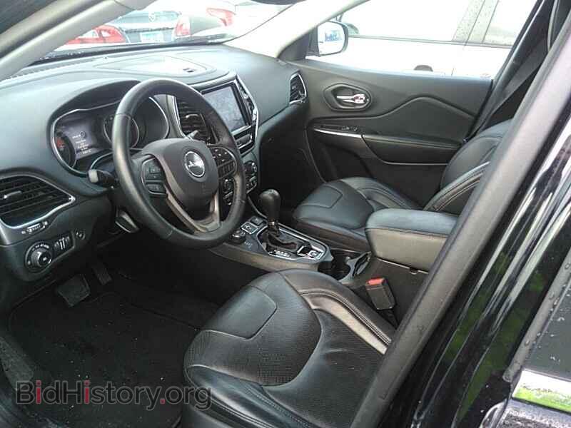 2019 Jeep Cherokee - VIN: 1C4PJMDX0KD303429 - Фото 3