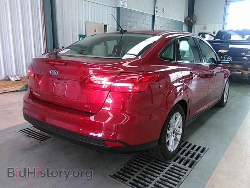 2017 Ford Focus - VIN: 1FADP3F21HL327353 - Фото 2