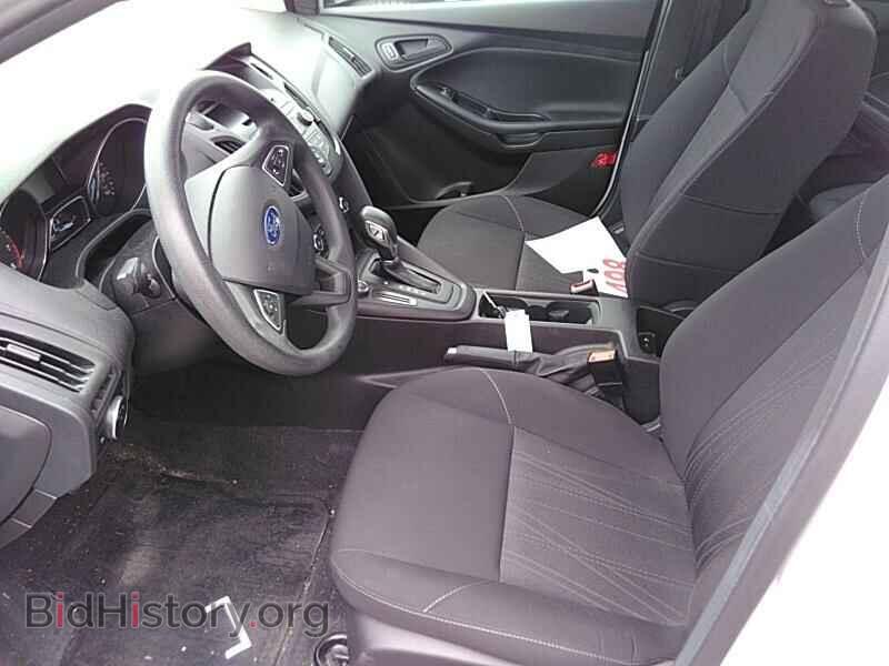 2016 Ford Focus - VIN: 1FADP3E29GL377238 - Photo 3
