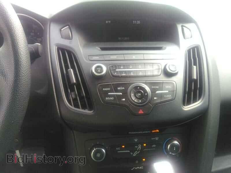 2015 Ford Focus - VIN: 1FADP3F26FL366341 - Photo 4